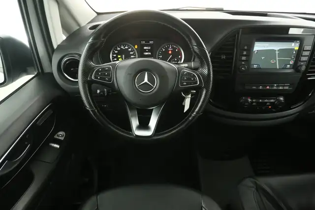 Mercedes-Benz Vito view 2