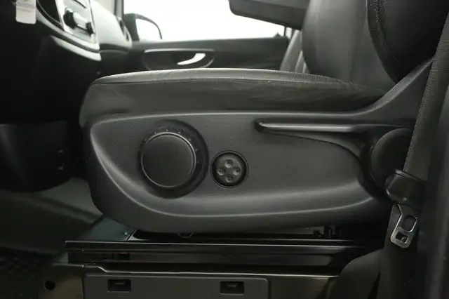 Mercedes-Benz Vito view 22
