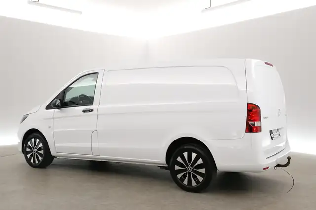 Mercedes-Benz Vito view 4