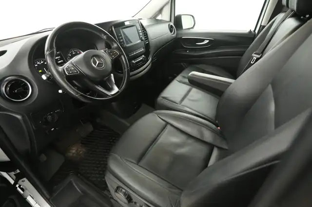 Mercedes-Benz Vito view 23