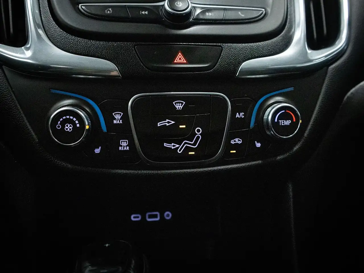 Chevrolet Equinox снимка Chevrolet Equinox