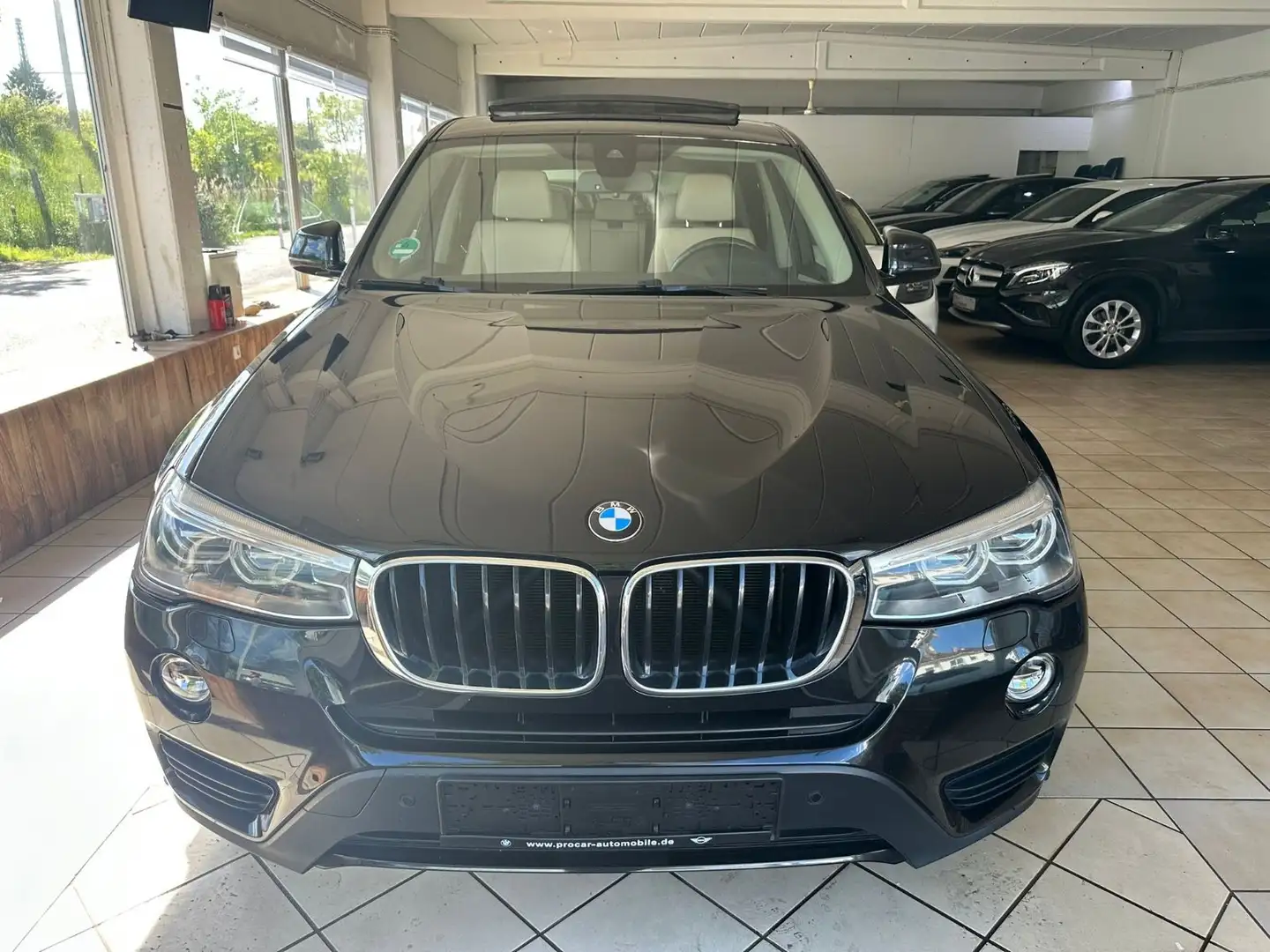 BMW X3 xDrive 20 d Advantage Steptronic Panoramadach Negro - 2