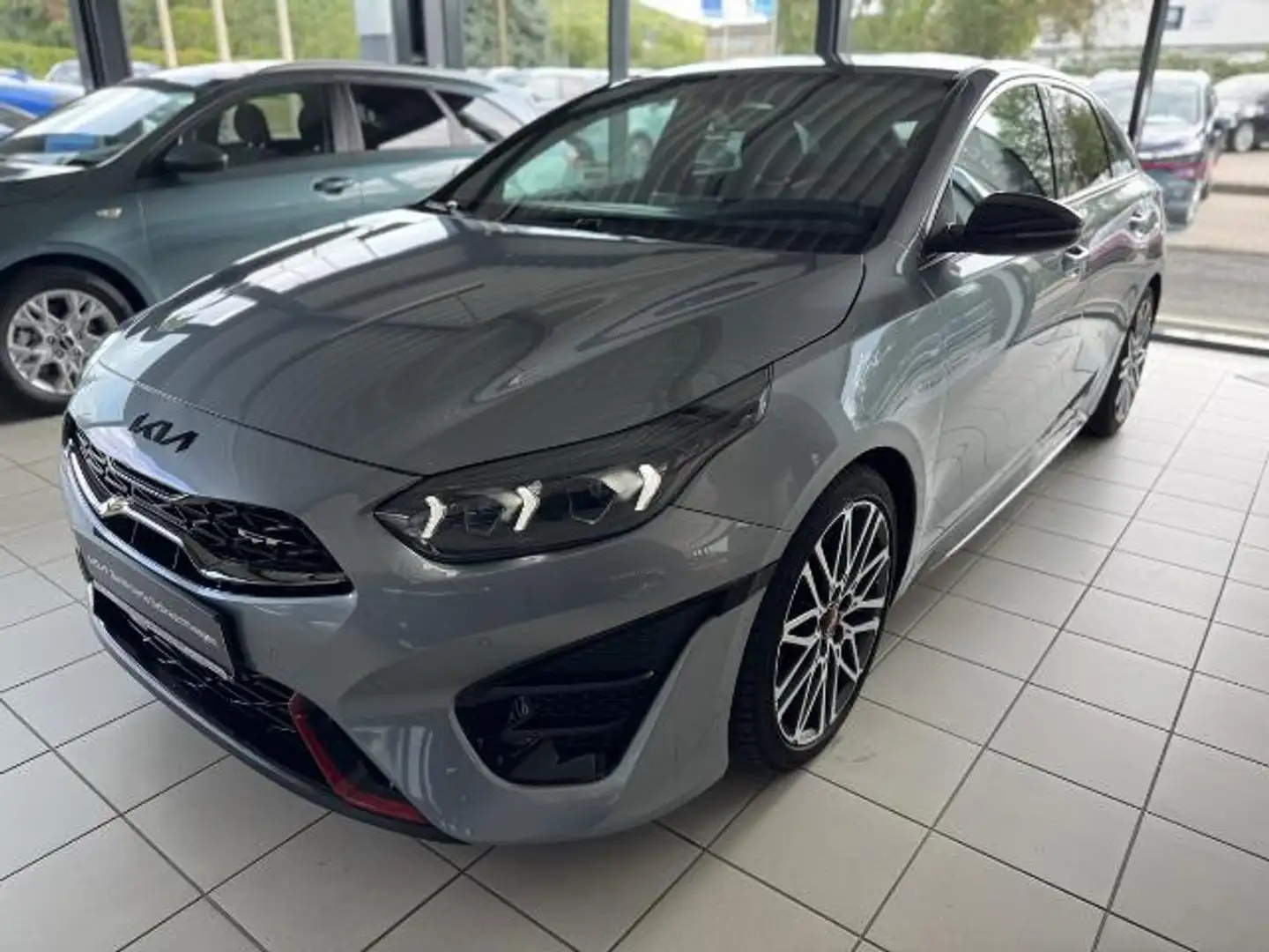 Kia ProCeed / pro_cee'd Proceed 1.6 T-GDI GT + Winterräder Silber - 2