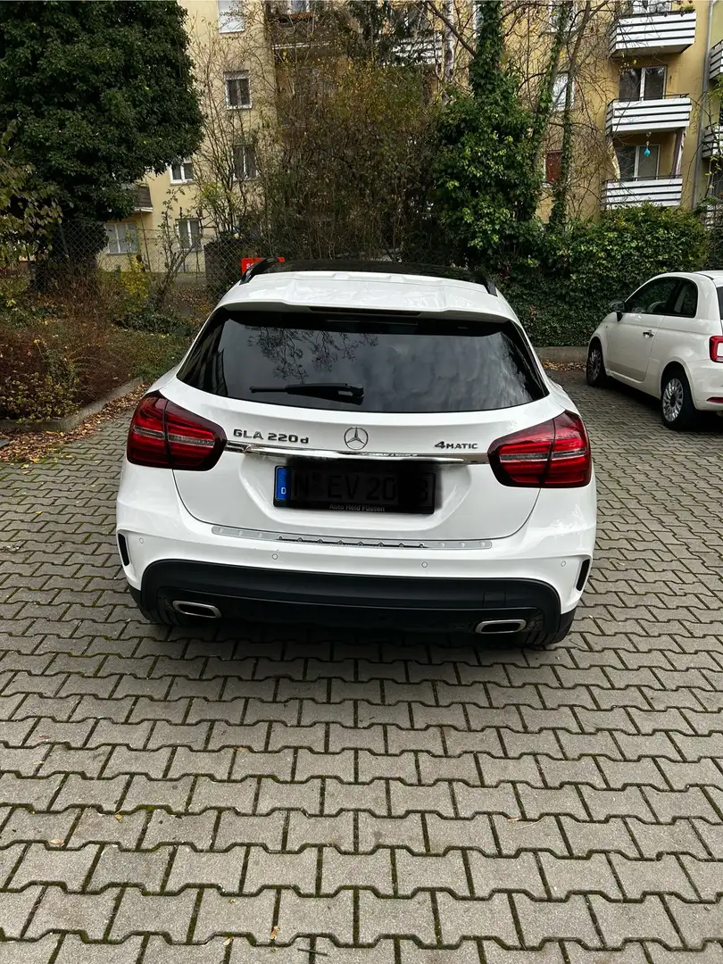Mercedes-Benz GLA 220 GLA 220 CDI / d 4Matic (156.905) Weiß - 2
