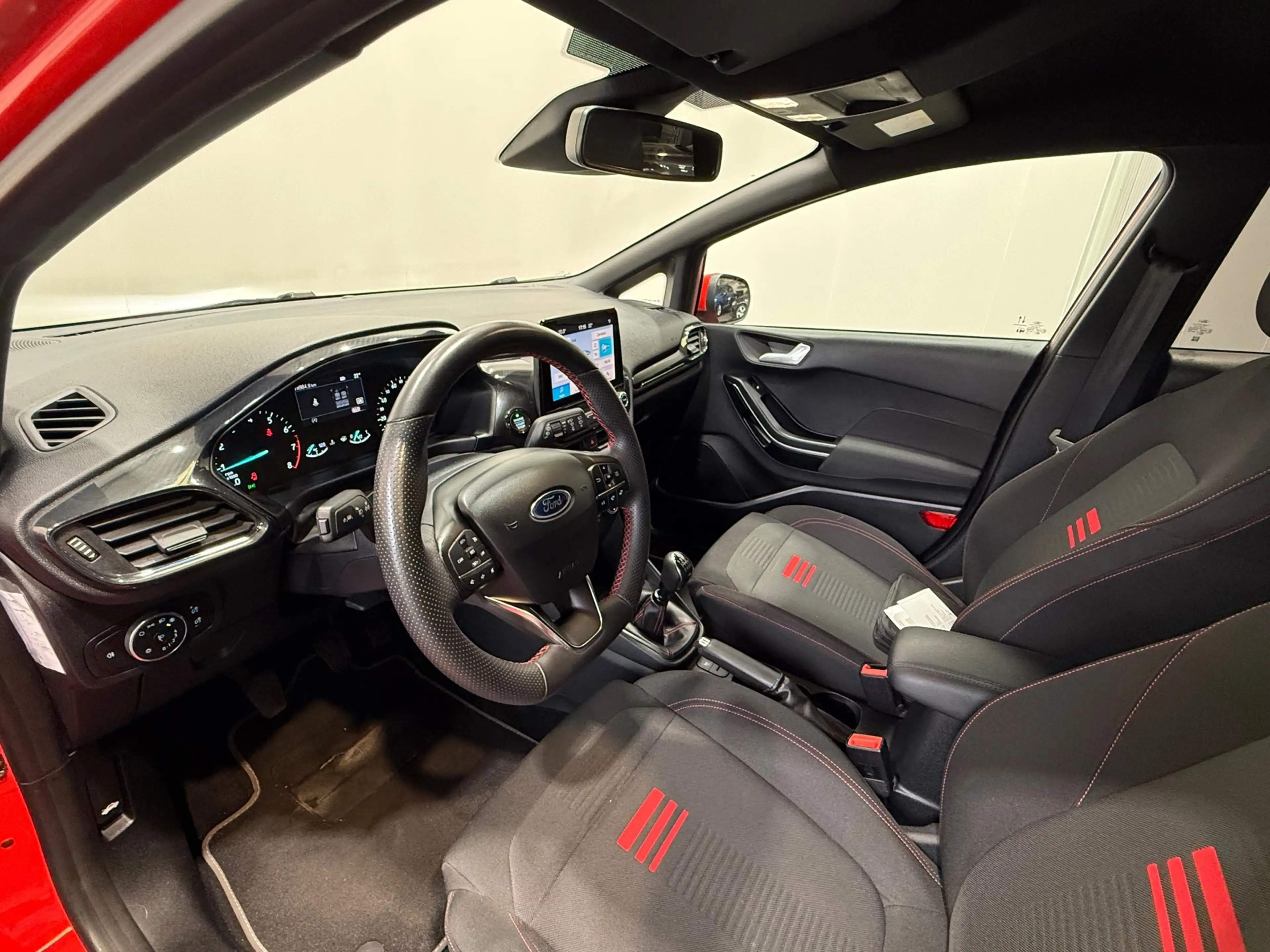 Ford Fiesta 1.0 EcoBoost Hybrid ST-Line — photo 29