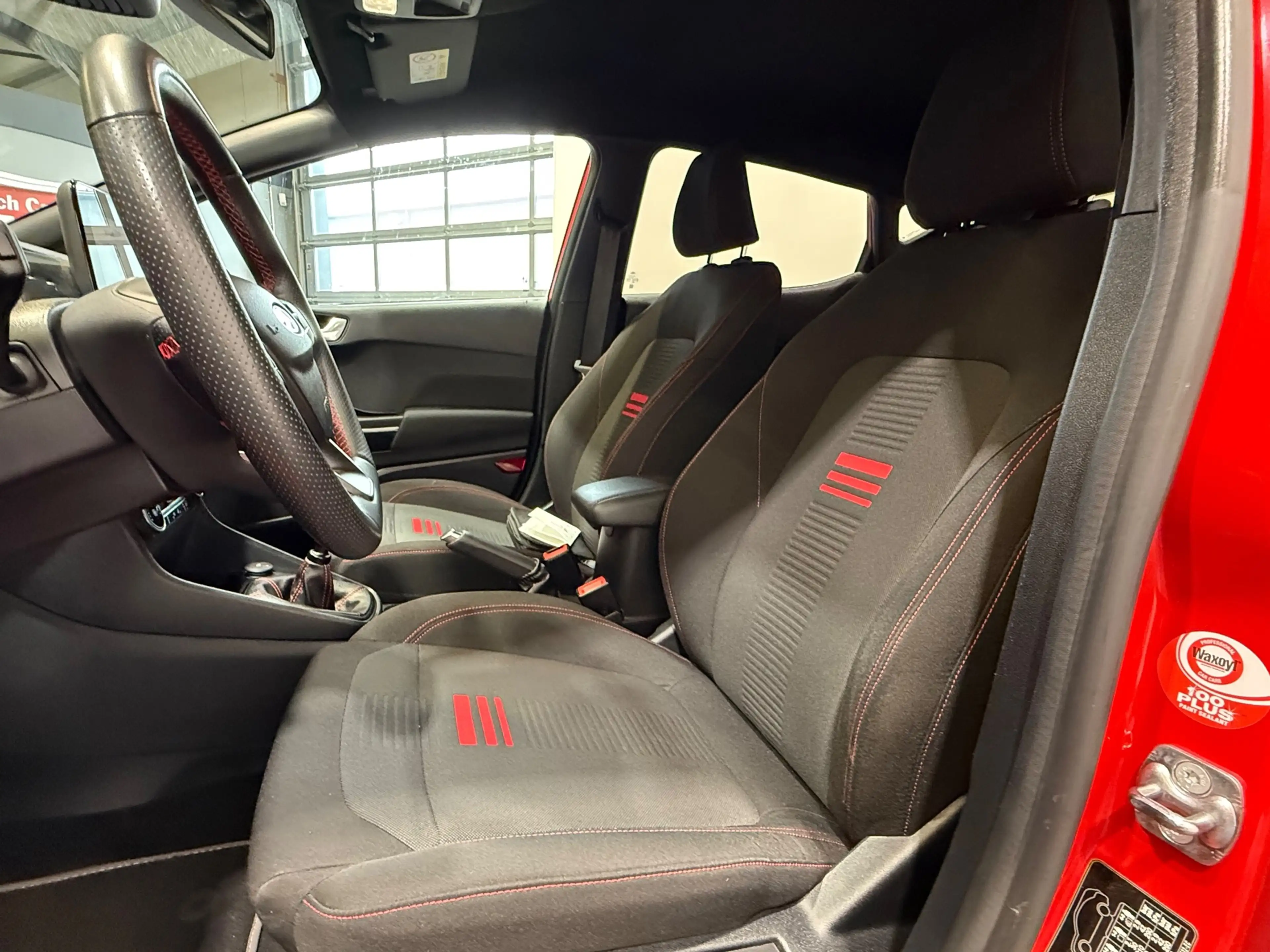 Ford Fiesta 1.0 EcoBoost Hybrid ST-Line — photo 11