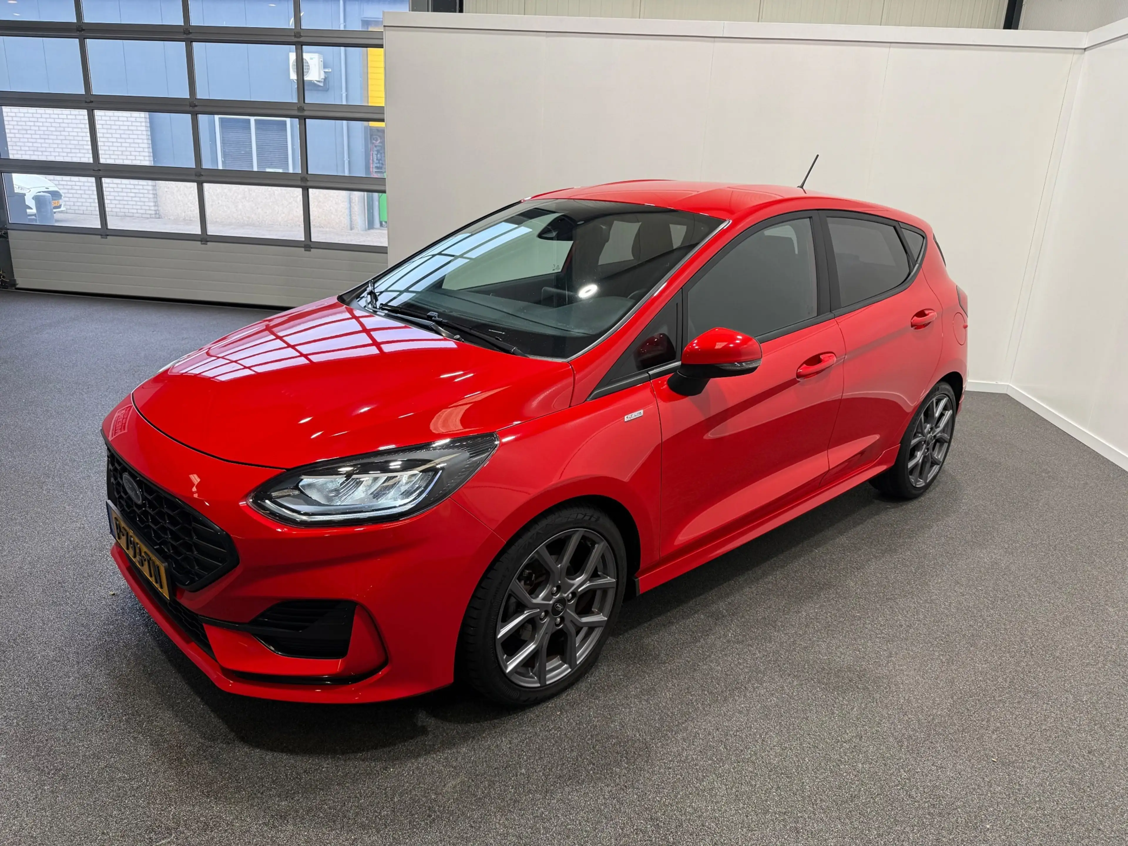 Ford Fiesta 1.0 EcoBoost Hybrid ST-Line — photo 4