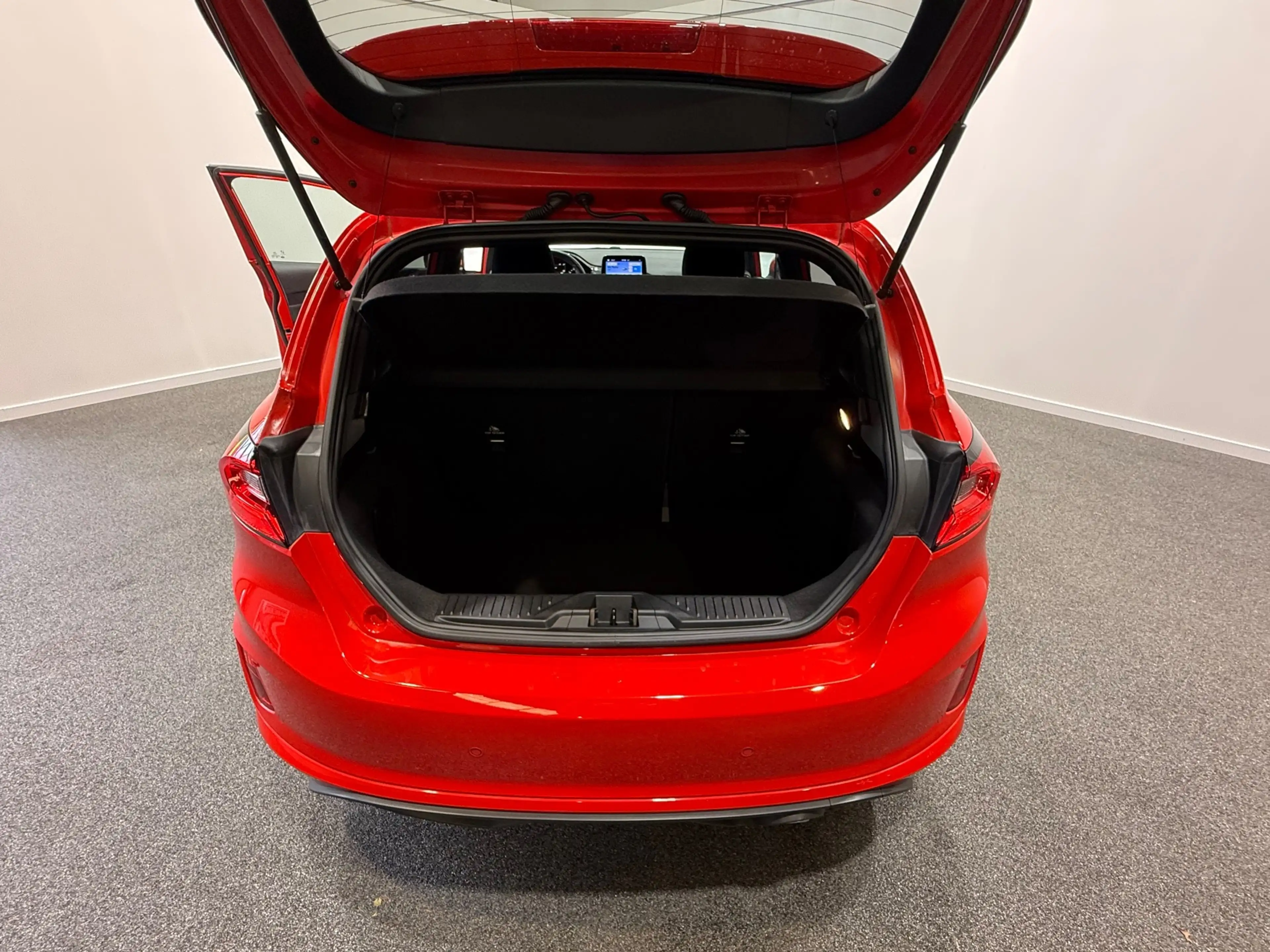 Ford Fiesta 1.0 EcoBoost Hybrid ST-Line — photo 31