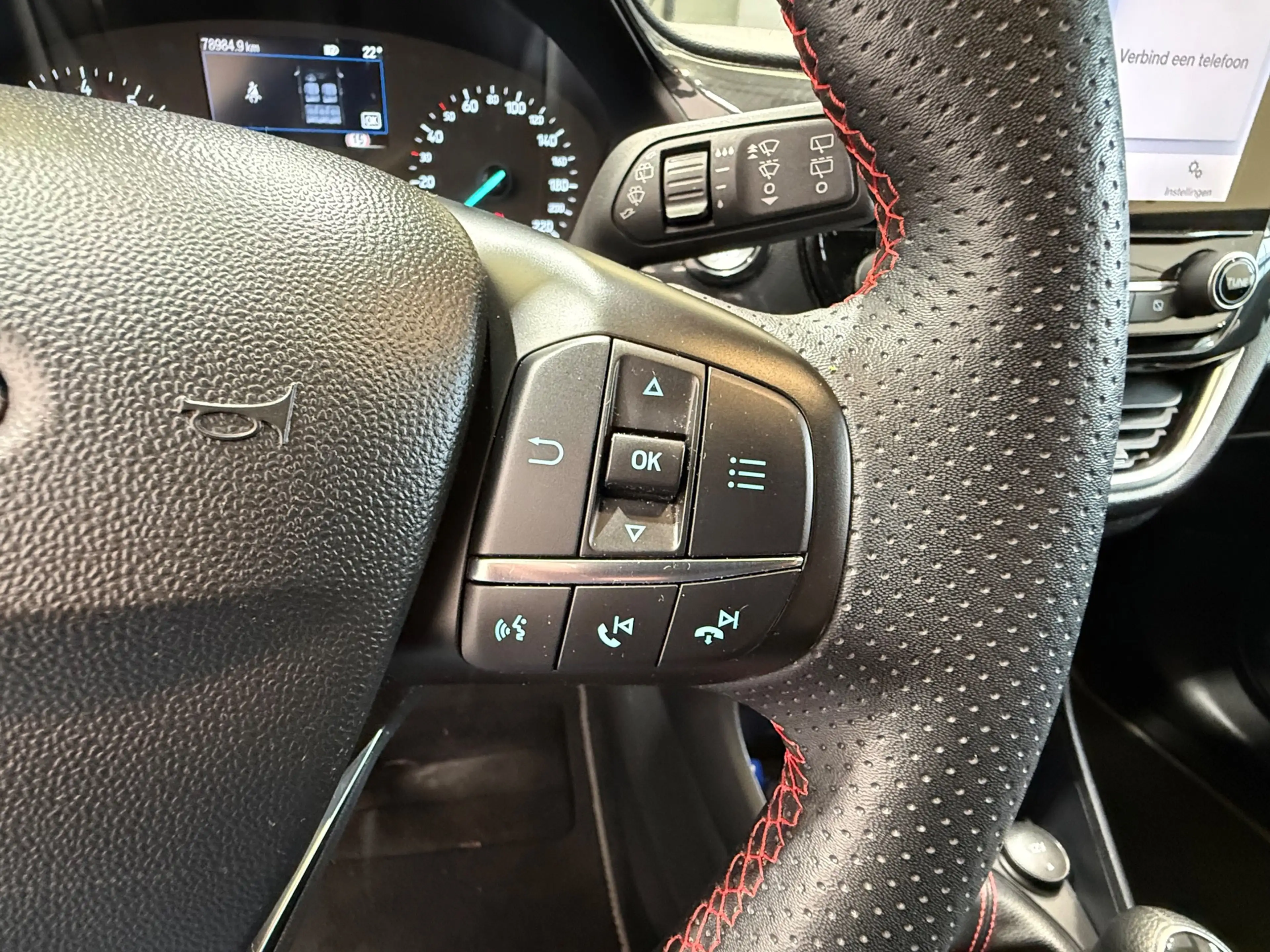 Ford Fiesta 1.0 EcoBoost Hybrid ST-Line — photo 14
