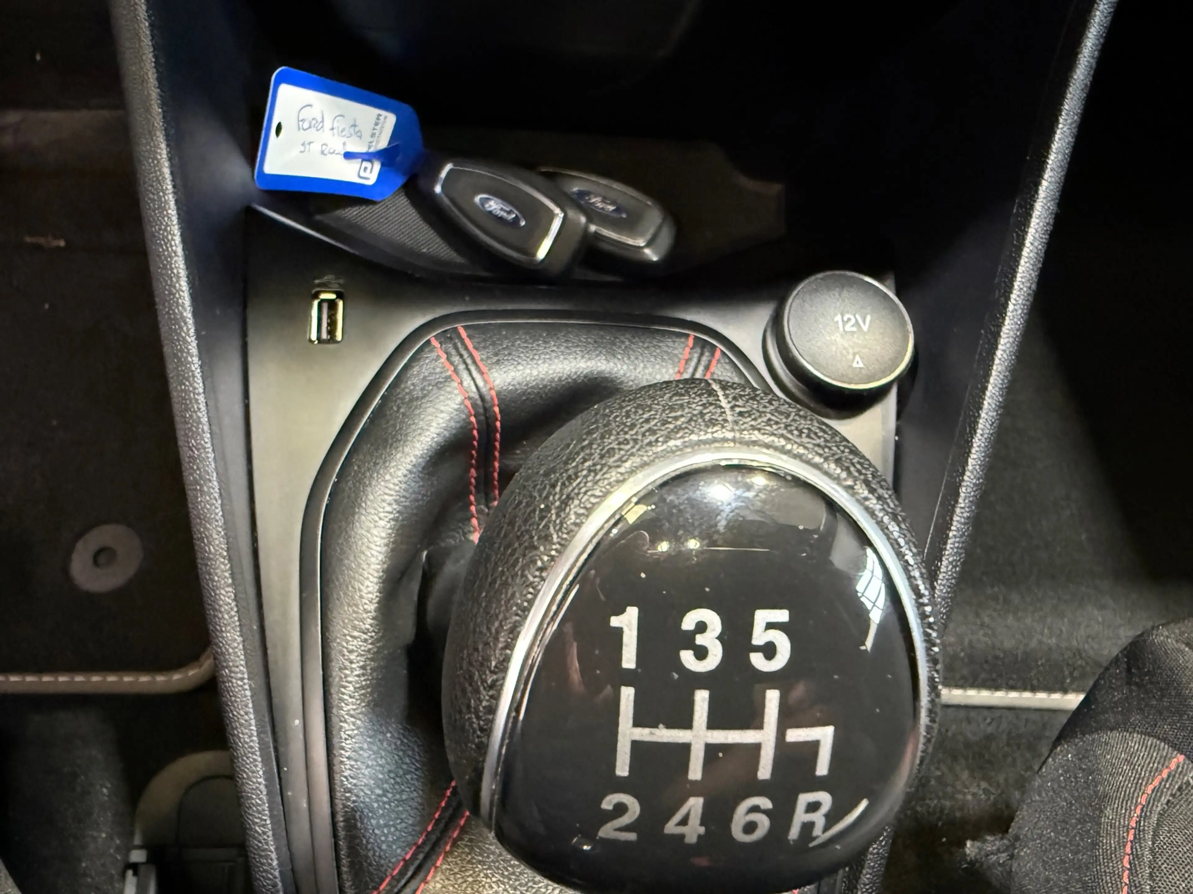 Ford Fiesta 1.0 EcoBoost Hybrid ST-Line — photo 19