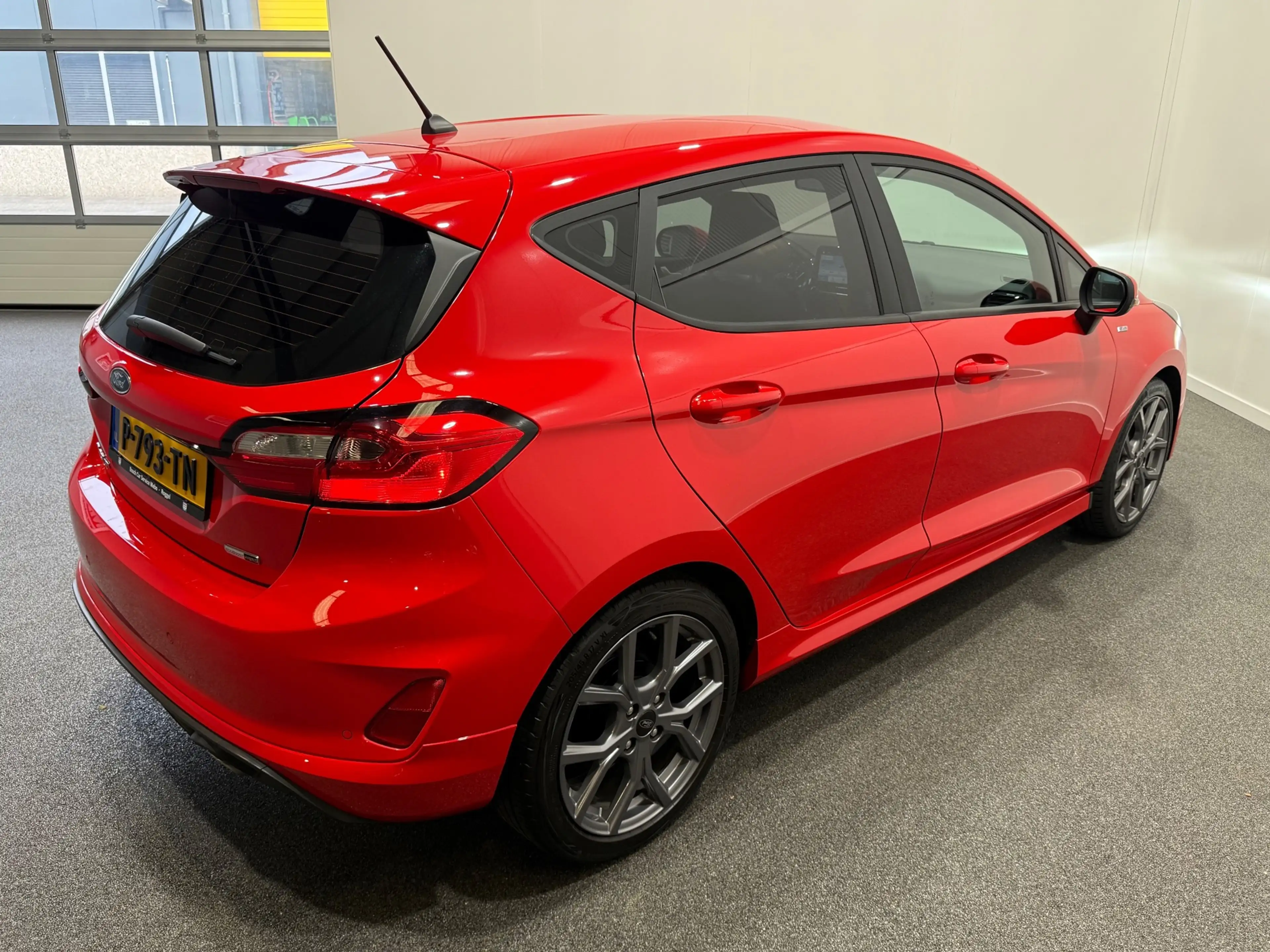 Ford Fiesta 1.0 EcoBoost Hybrid ST-Line — photo 26