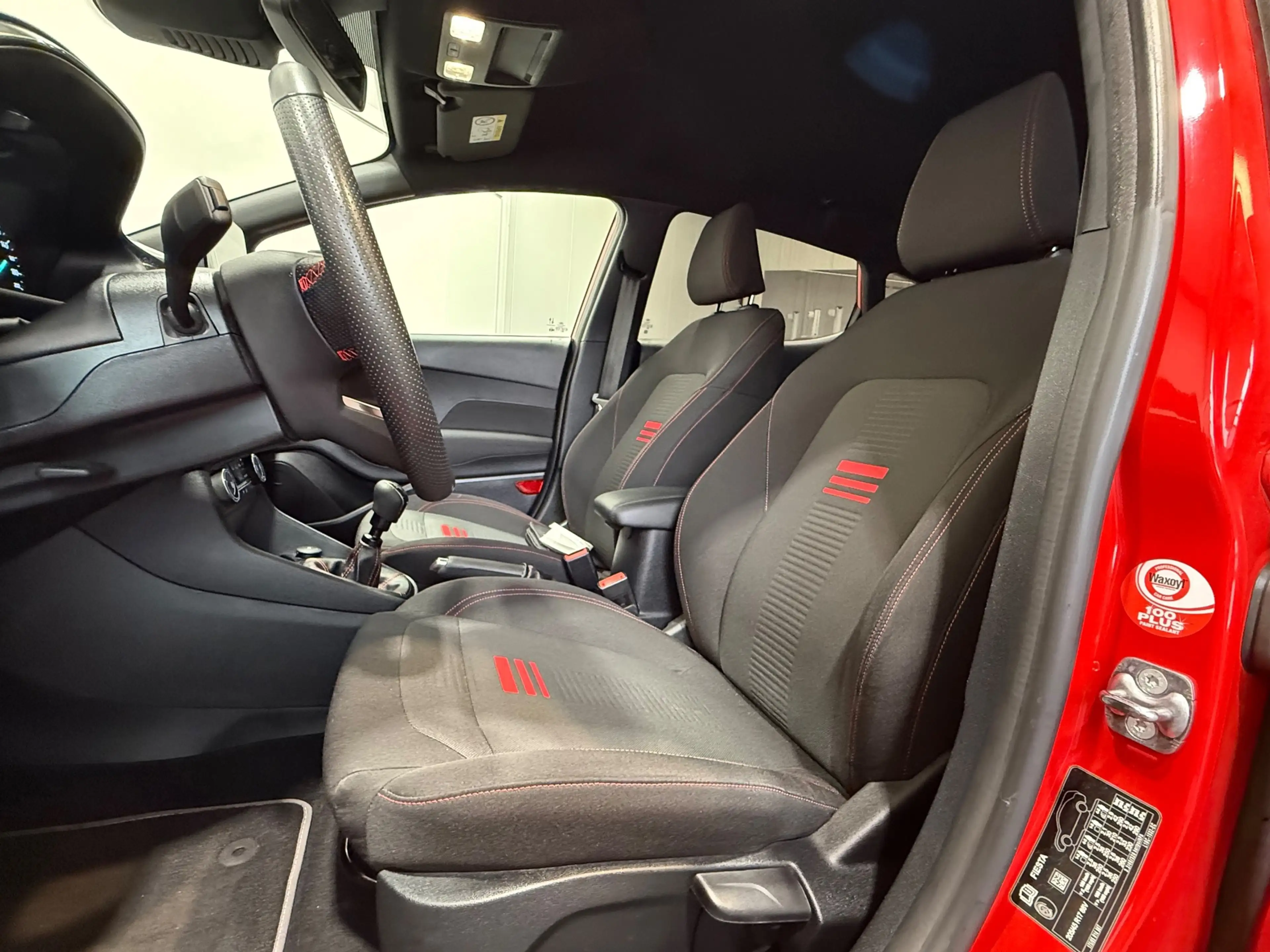 Ford Fiesta 1.0 EcoBoost Hybrid ST-Line — photo 30