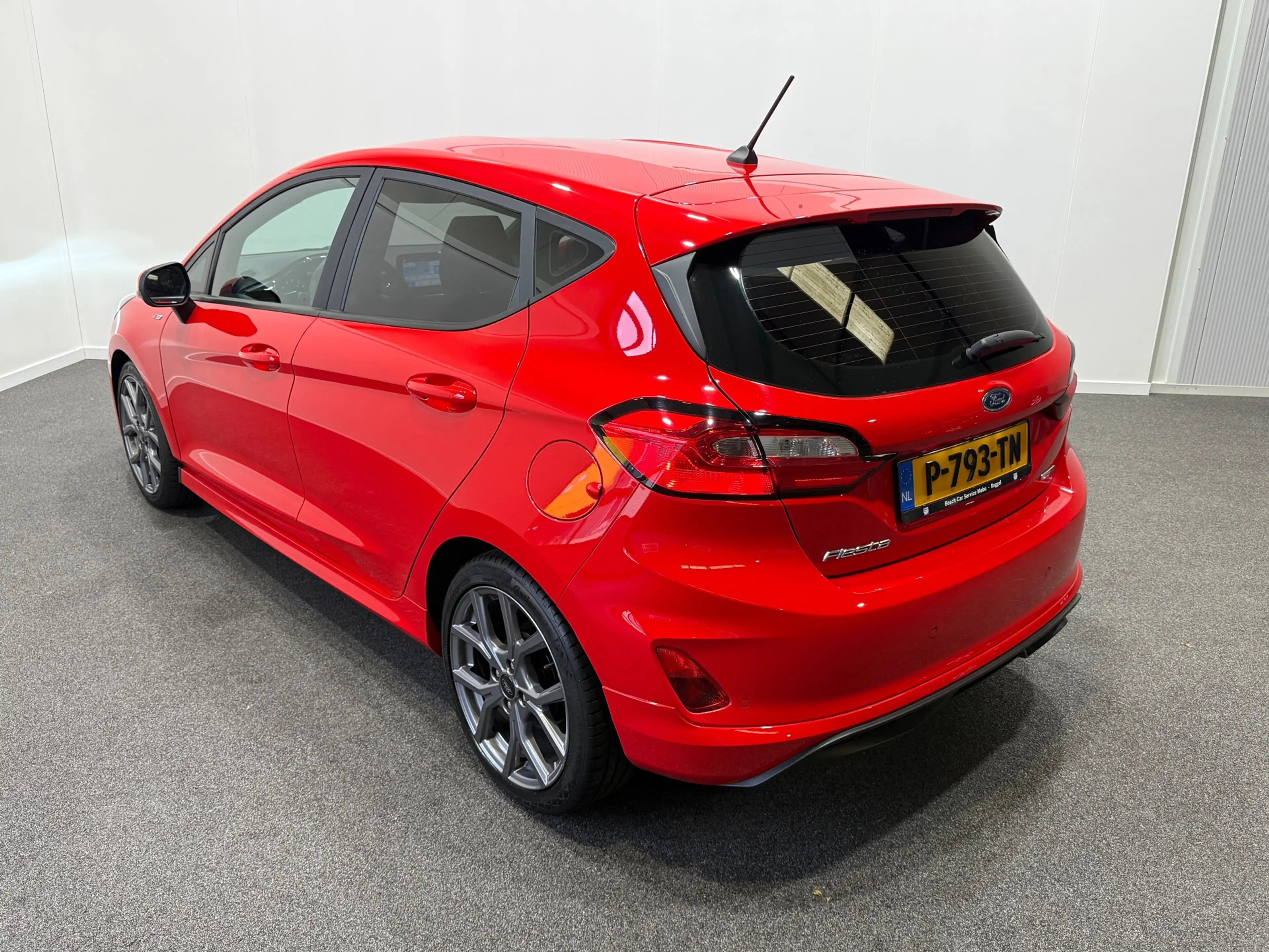 Ford Fiesta 1.0 EcoBoost Hybrid ST-Line — photo 23