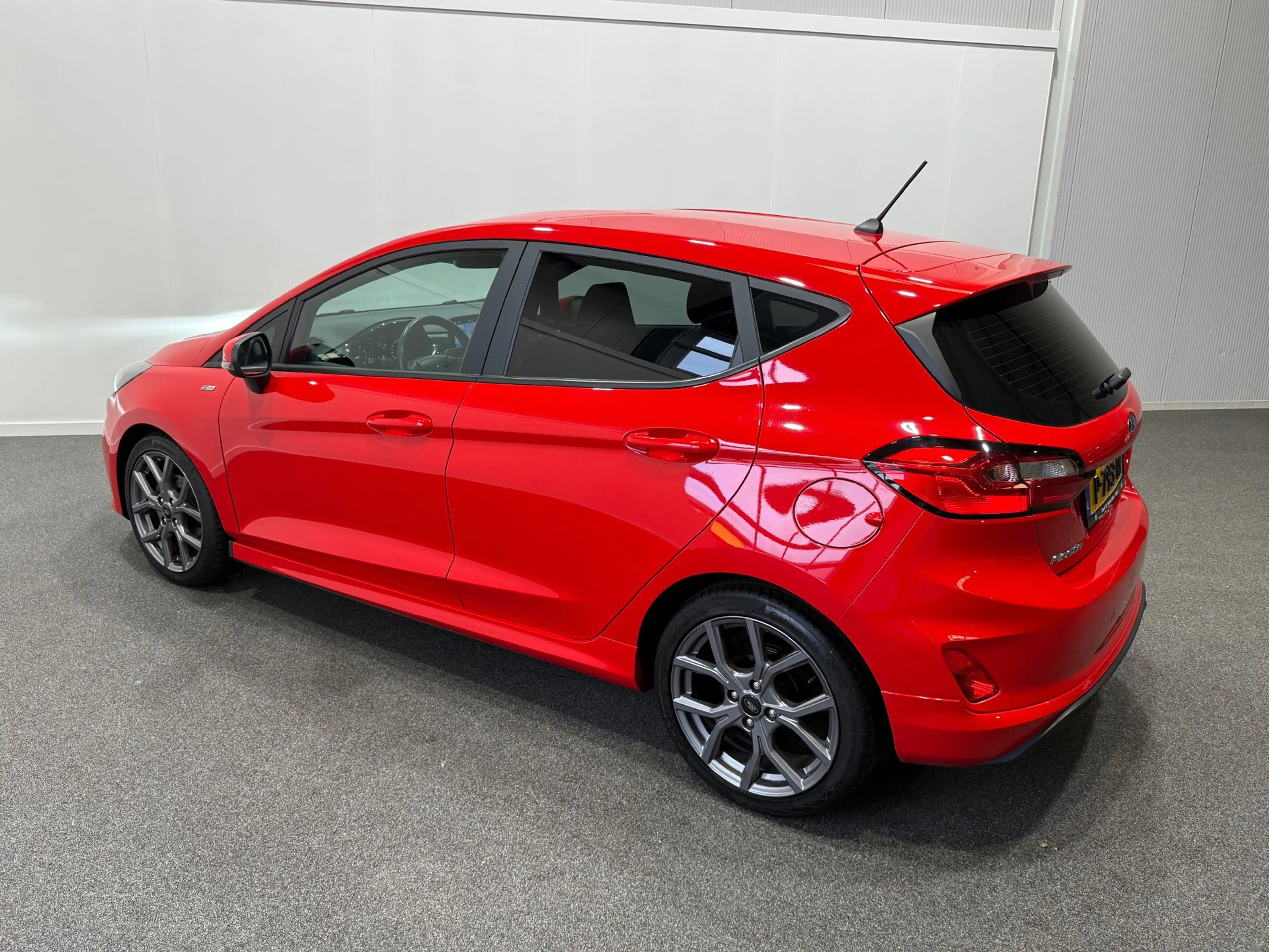 Ford Fiesta 1.0 EcoBoost Hybrid ST-Line — photo 24