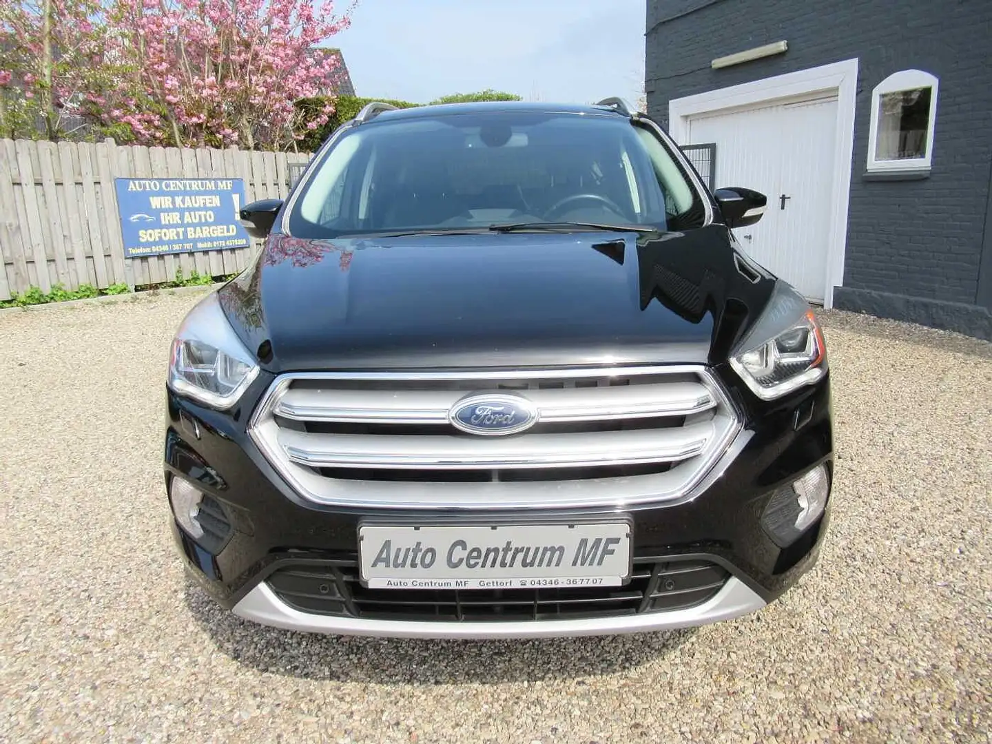 Ford Kuga 2.0 TDCi 4x4 Cool & Connect Schwarz - 2