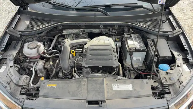 Volkswagen T-Roc view 15
