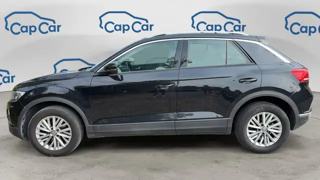 Volkswagen T-Roc view 2
