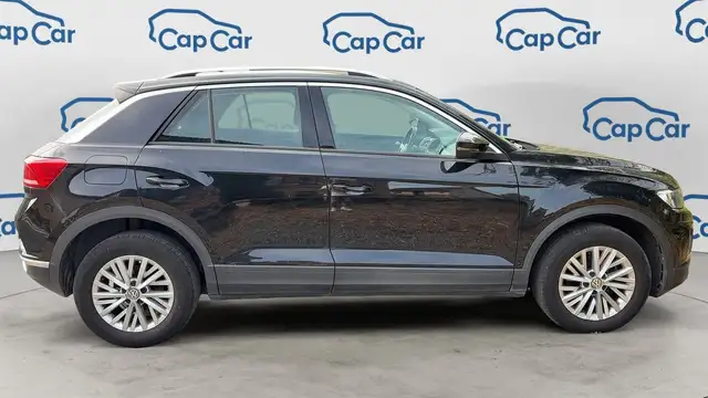 Volkswagen T-Roc view 4