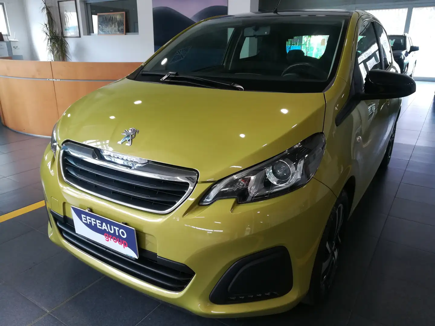 Peugeot 108 5p 1.0 vti Active S Groen - 1