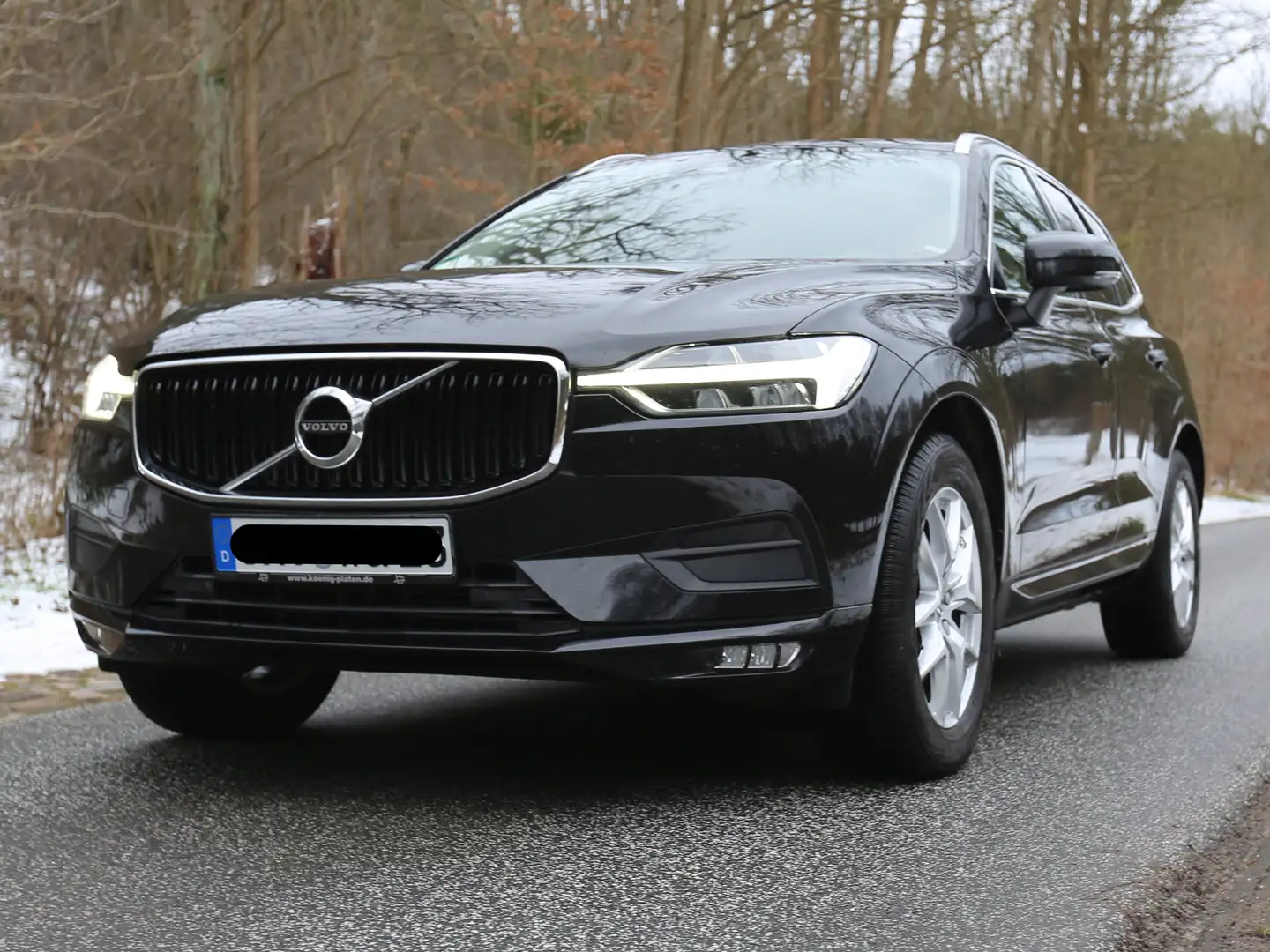 Volvo XC60 XC60 D4 AWD Geartronic Momentum Schwarz - 2