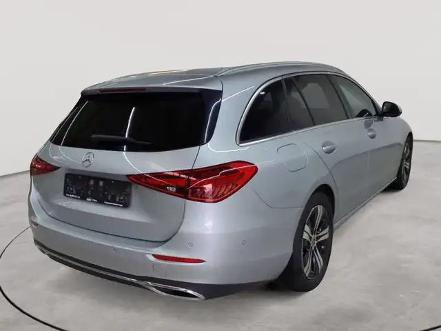 Mercedes-Benz C-Class view 4