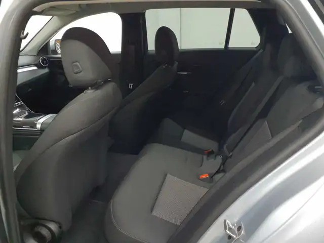 Mercedes-Benz C-Class view 13