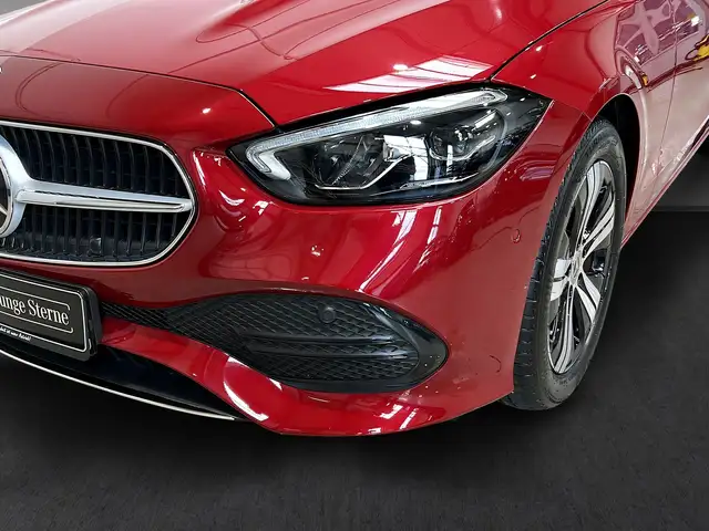 Mercedes-Benz C-Class view 3