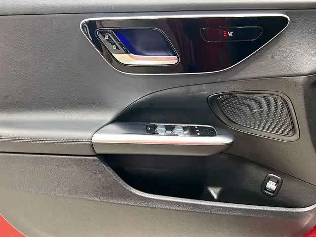 Mercedes-Benz C-Class view 14