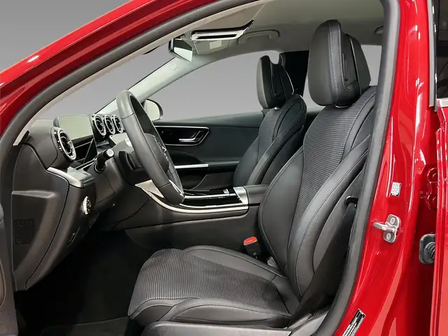 Mercedes-Benz C-Class view 9