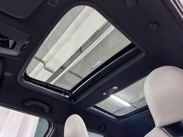 Mini Hatch view 10