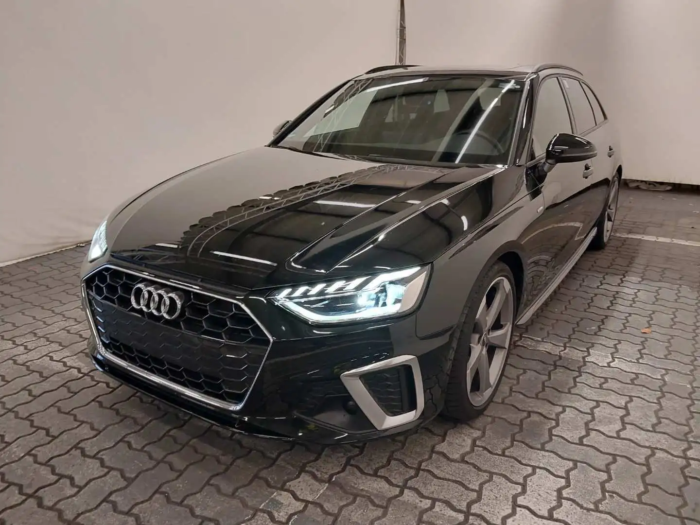 Audi A4 Avant 35 2,0 TDI S-line +Pano+Ditigalcockpit+++ Schwarz - 1