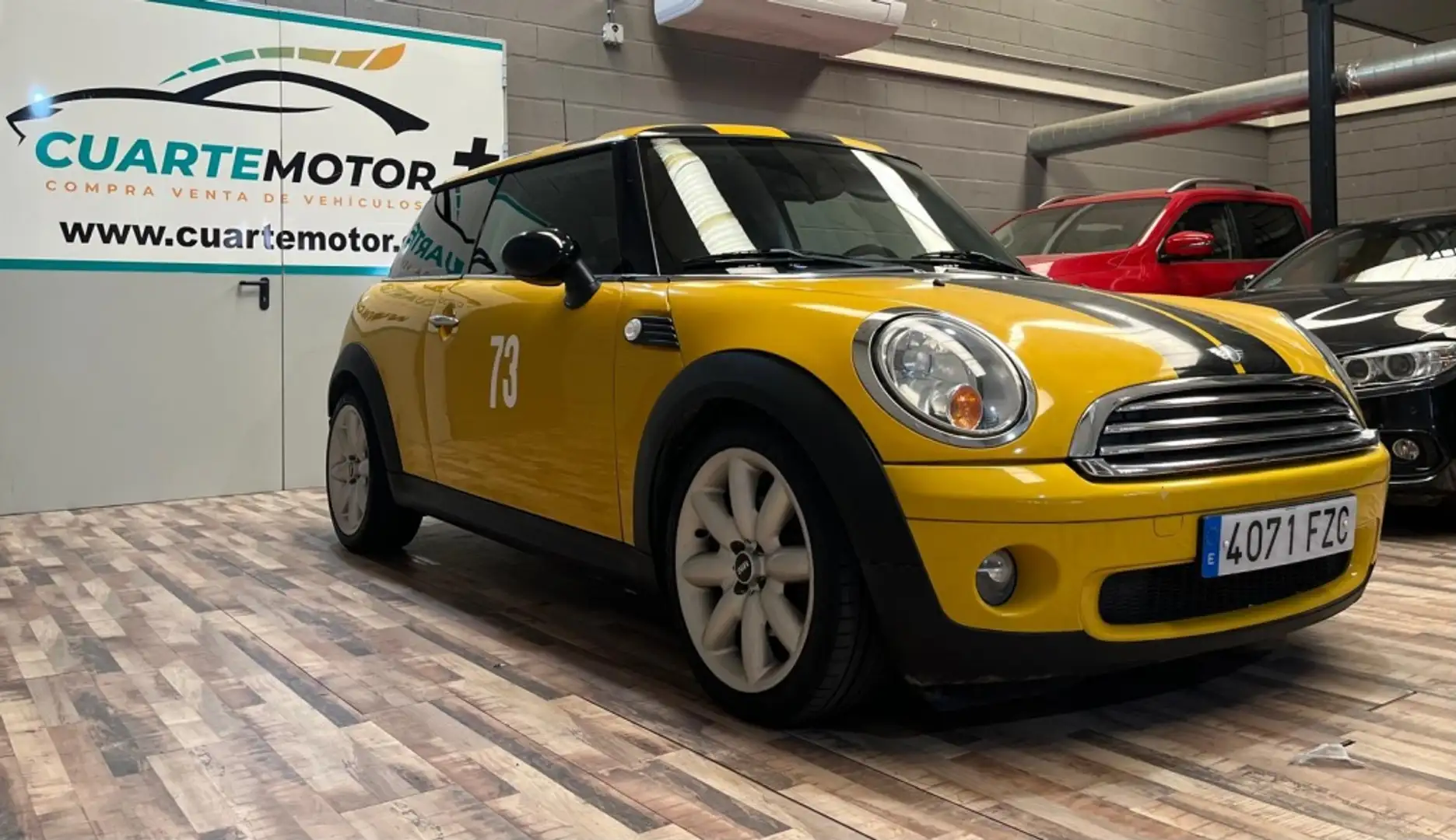 MINI One 3P Amarillo - 1