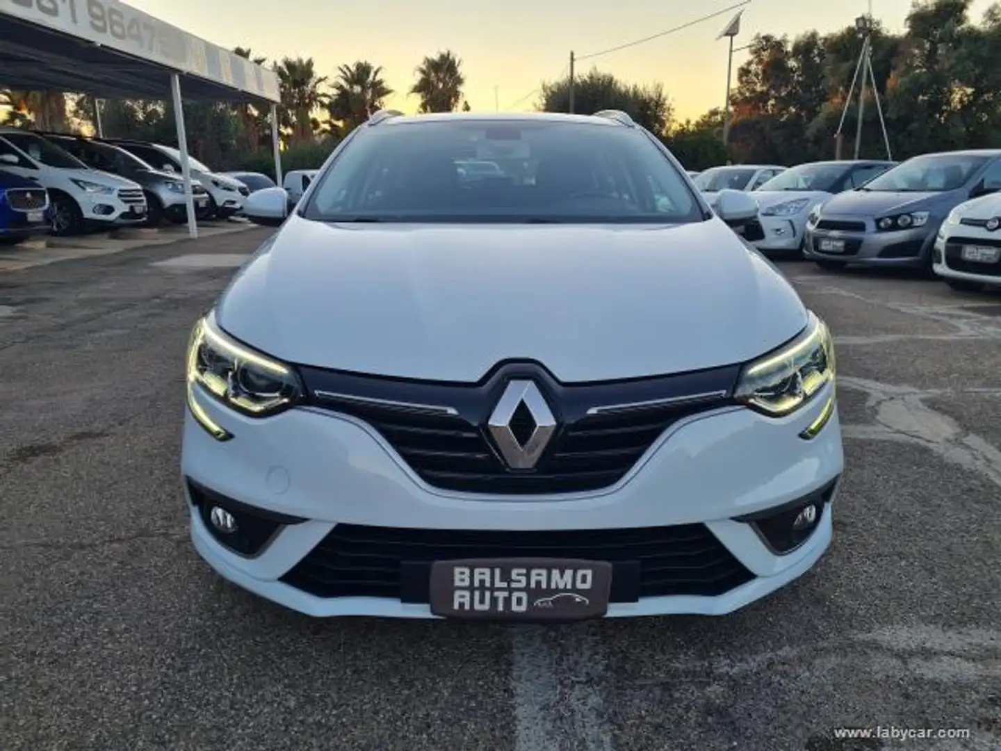 Renault Megane Sporter dCi 8V 110CV EDC Wit - 2
