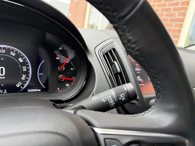 Opel Insignia view 16