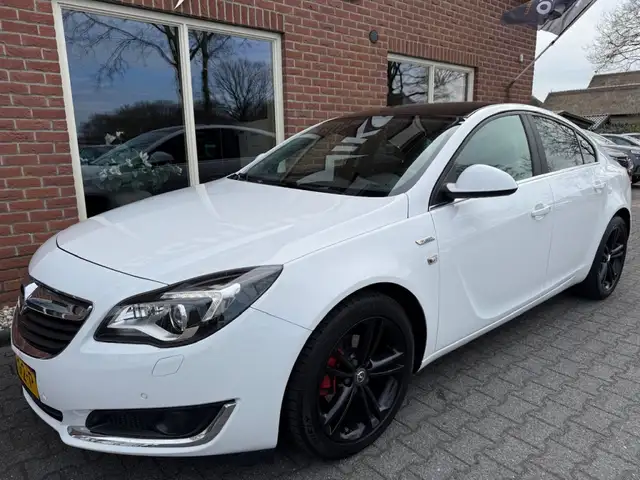 Opel Insignia view 12