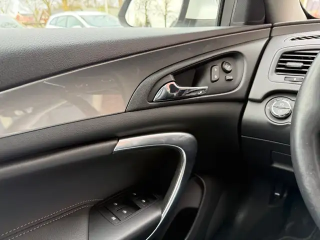 Opel Insignia view 19