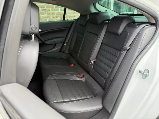 Opel Insignia view 5