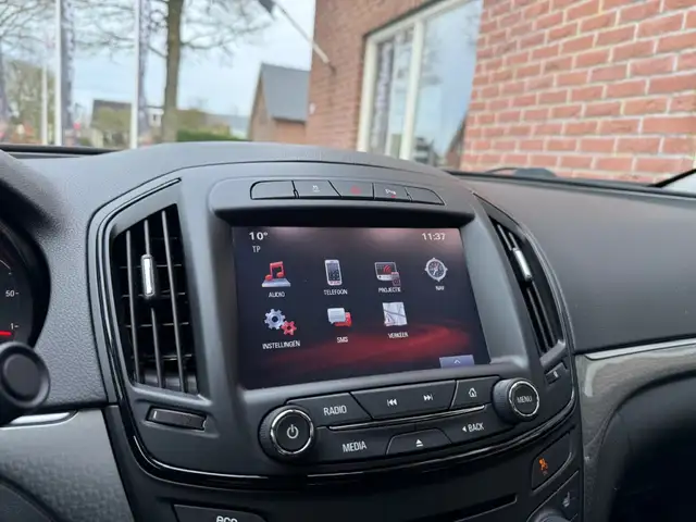Opel Insignia view 23