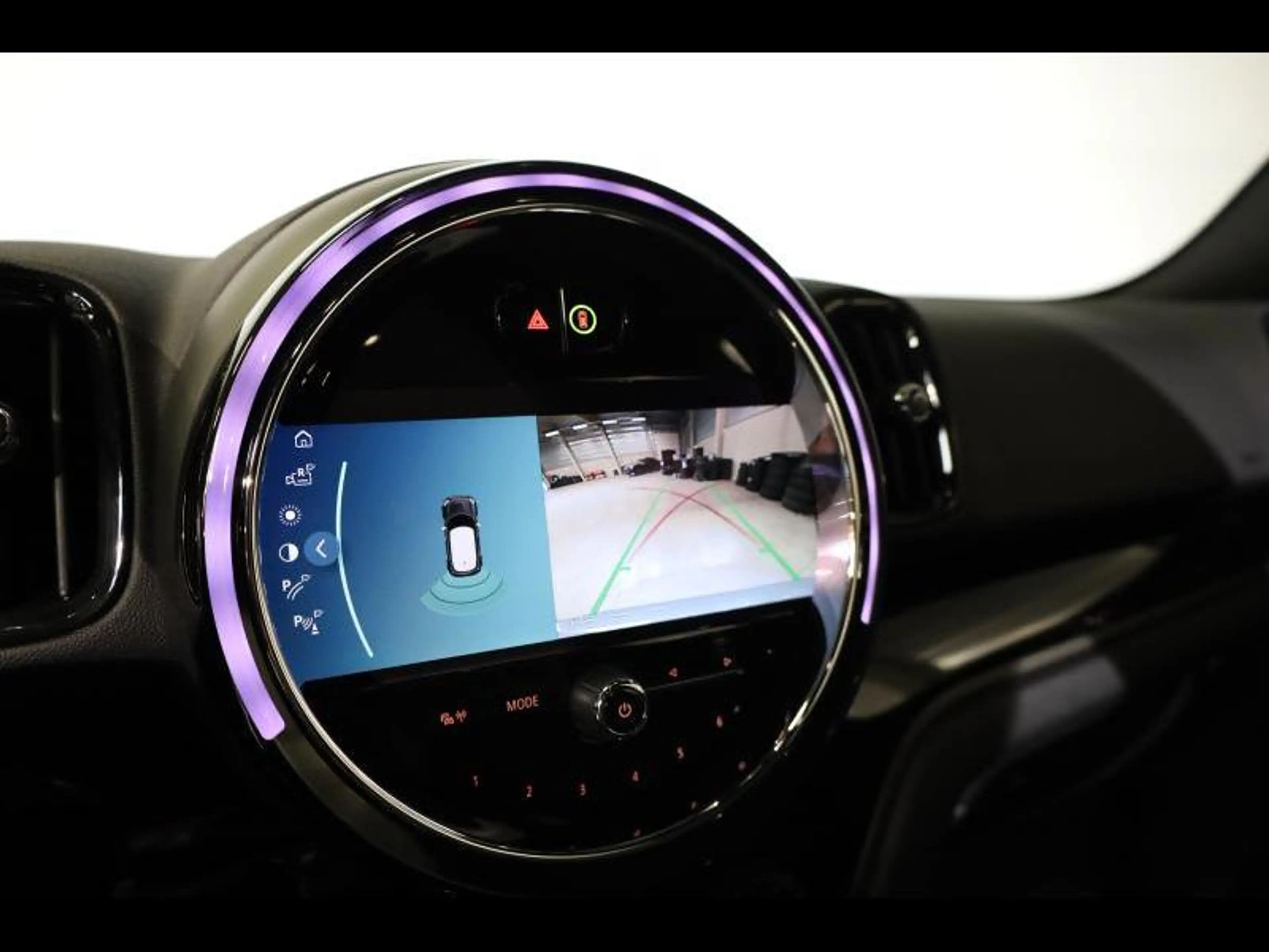 MINI Cooper SE Countryman ALL4 — photo 15