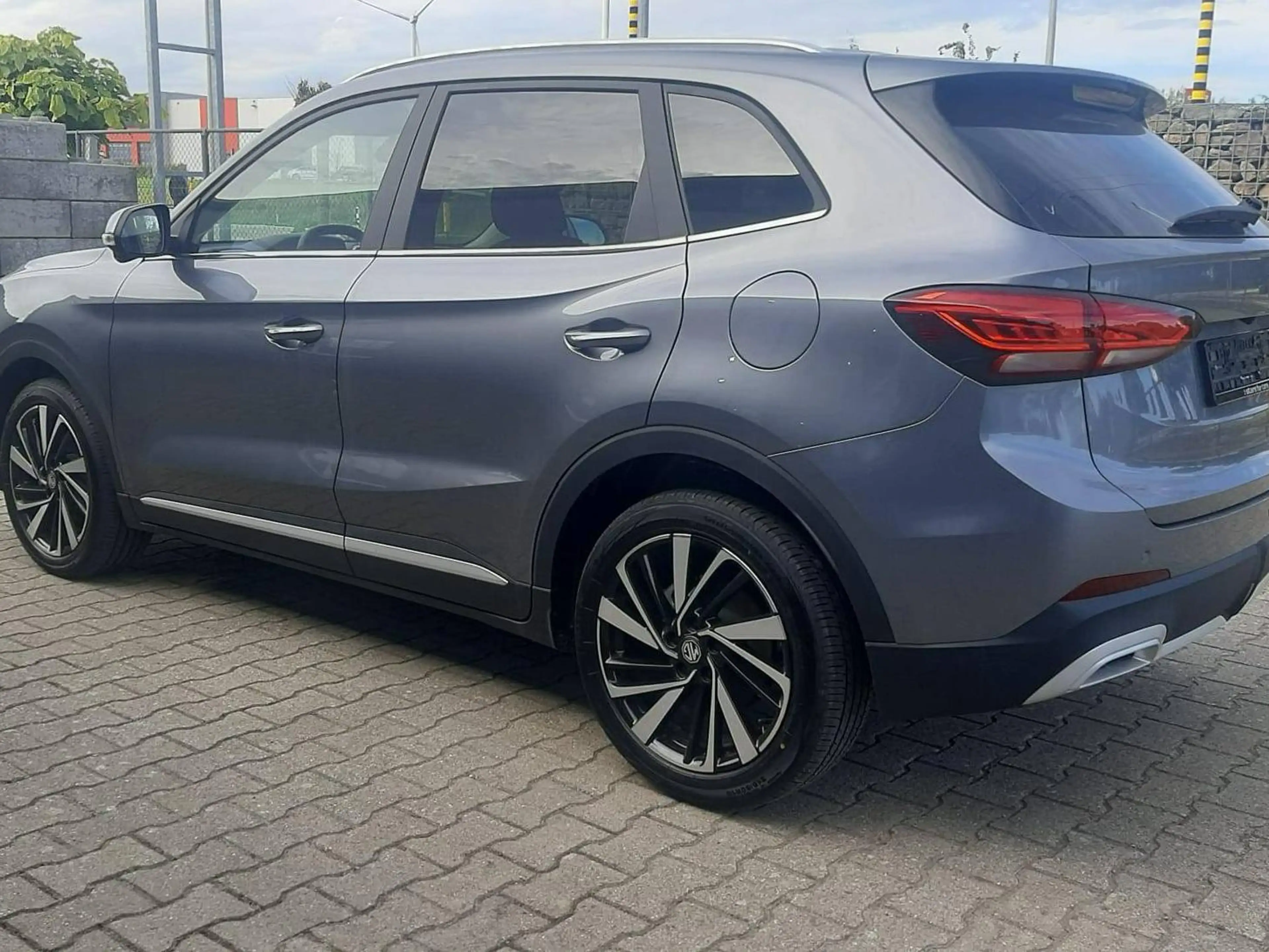 MG ZS 1.5 Hybrid+ Luxury - 08/2026 - 15 km - 7j garantie! — photo 3