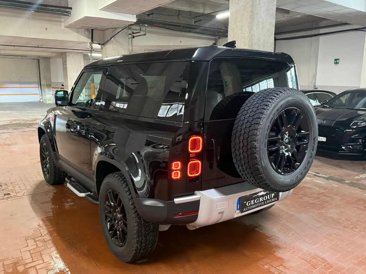 Land Rover Defender 90 3.0d i6 mhev X-Dynamic -awd 200cv-PERMUTABILE Noir - 1