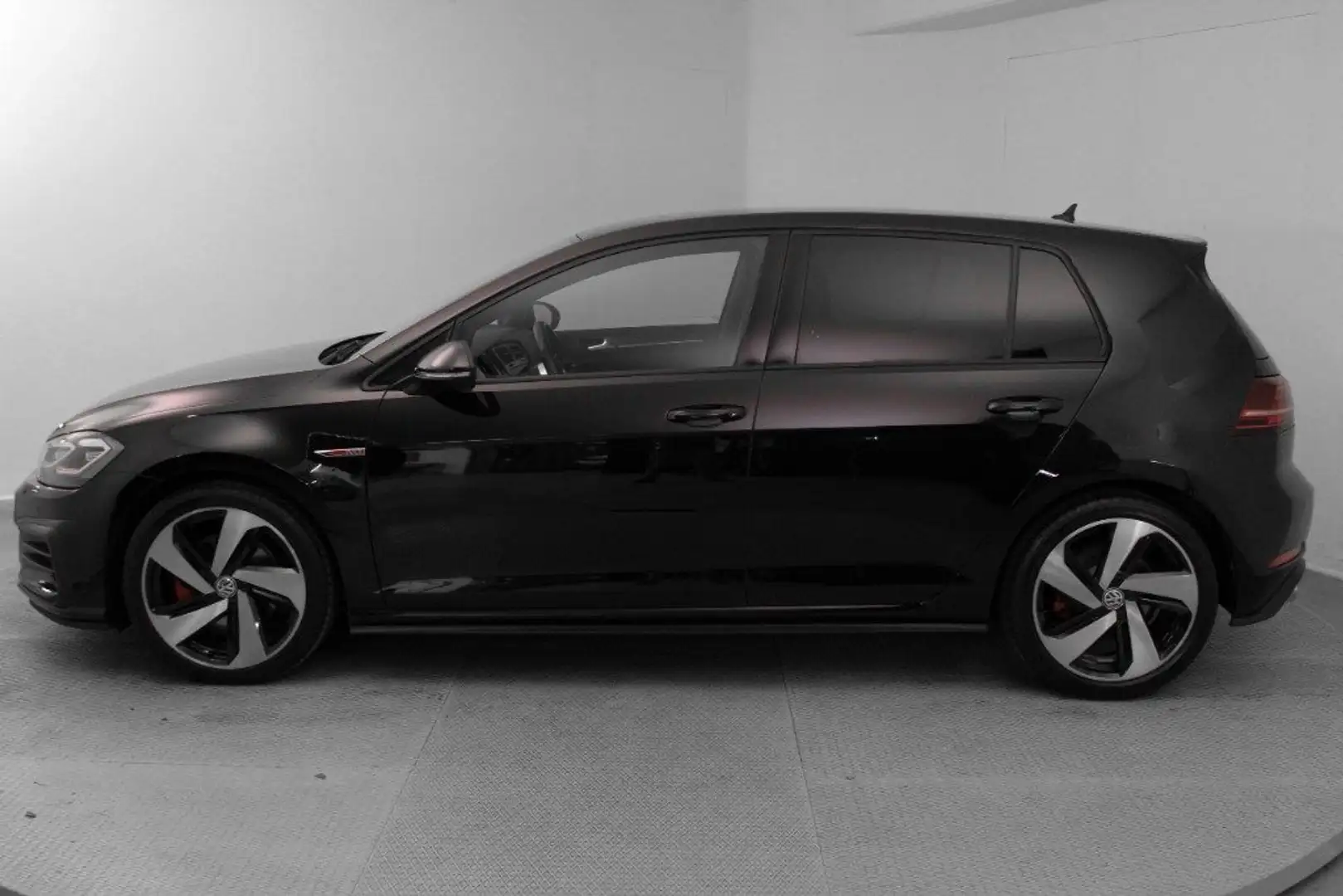 Volkswagen Golf GTI Performance 2.0 TSI 5p. BlueMotion Technology Zwart - 2