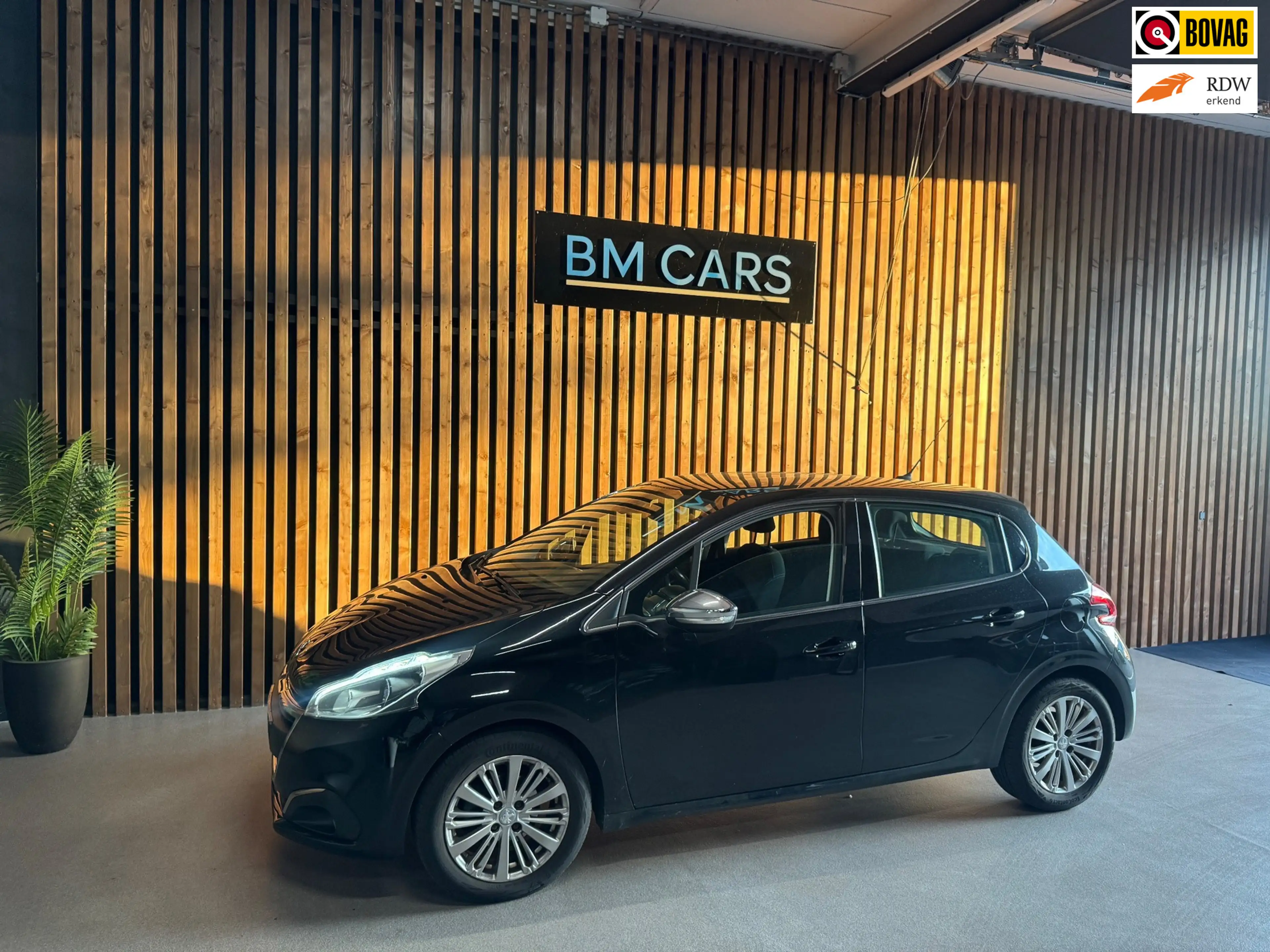 Peugeot 208 1.2 PureTech GT-line Airco,Navi, Pdc