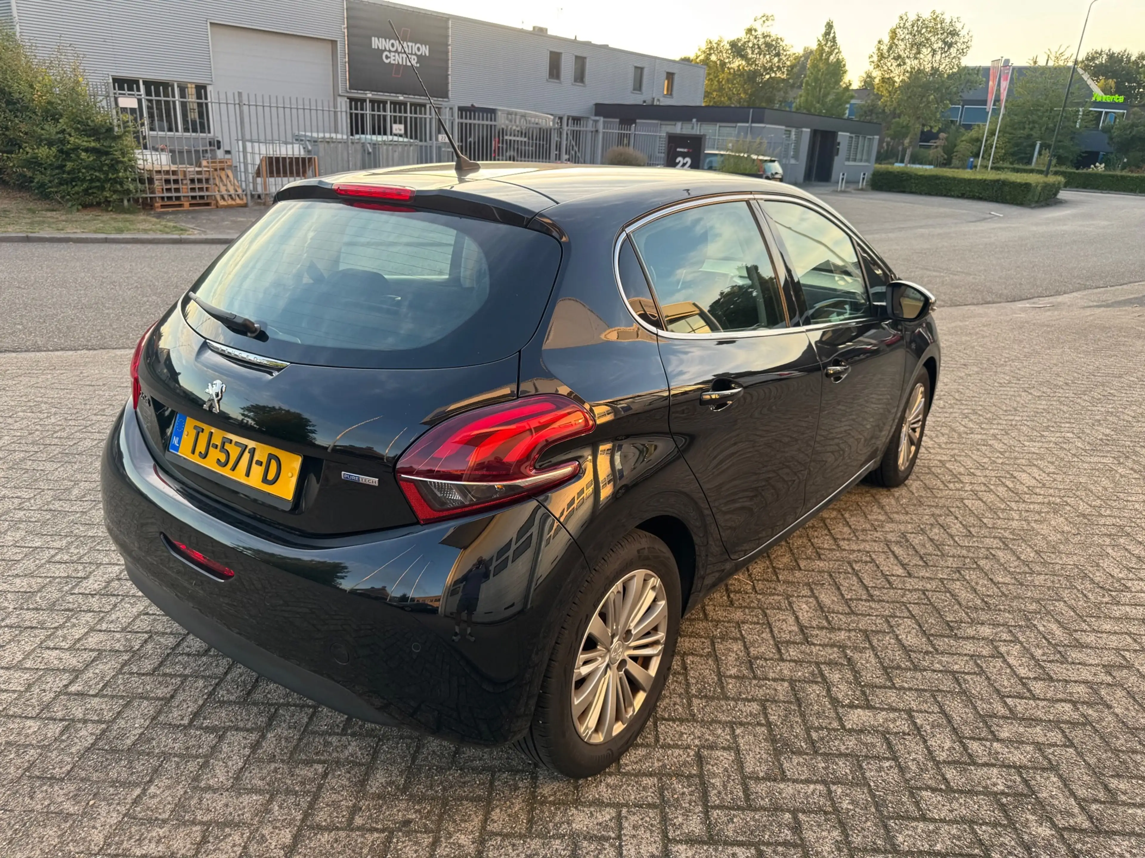 Peugeot 208 1.2 PureTech GT-line Airco,Navi, Pdc — photo 5