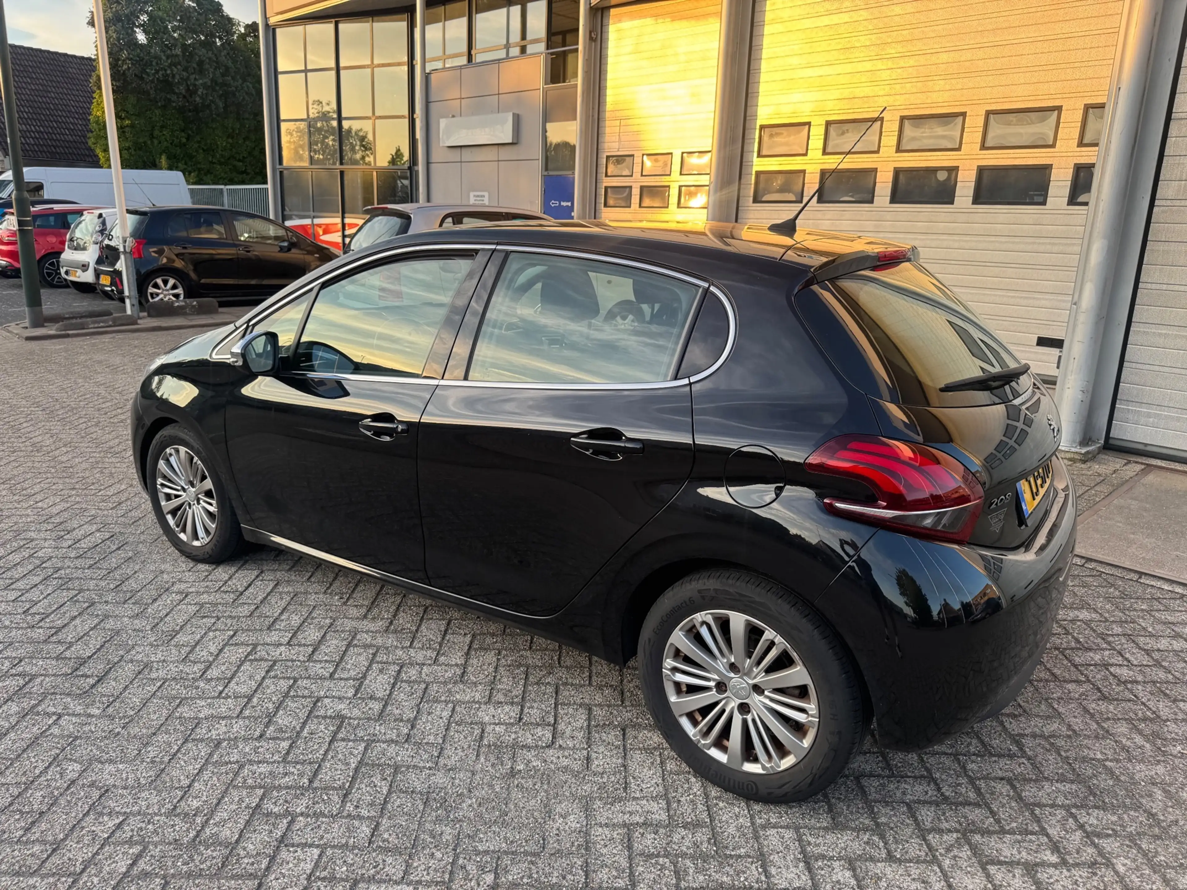 Peugeot 208 1.2 PureTech GT-line Airco,Navi, Pdc — photo 9