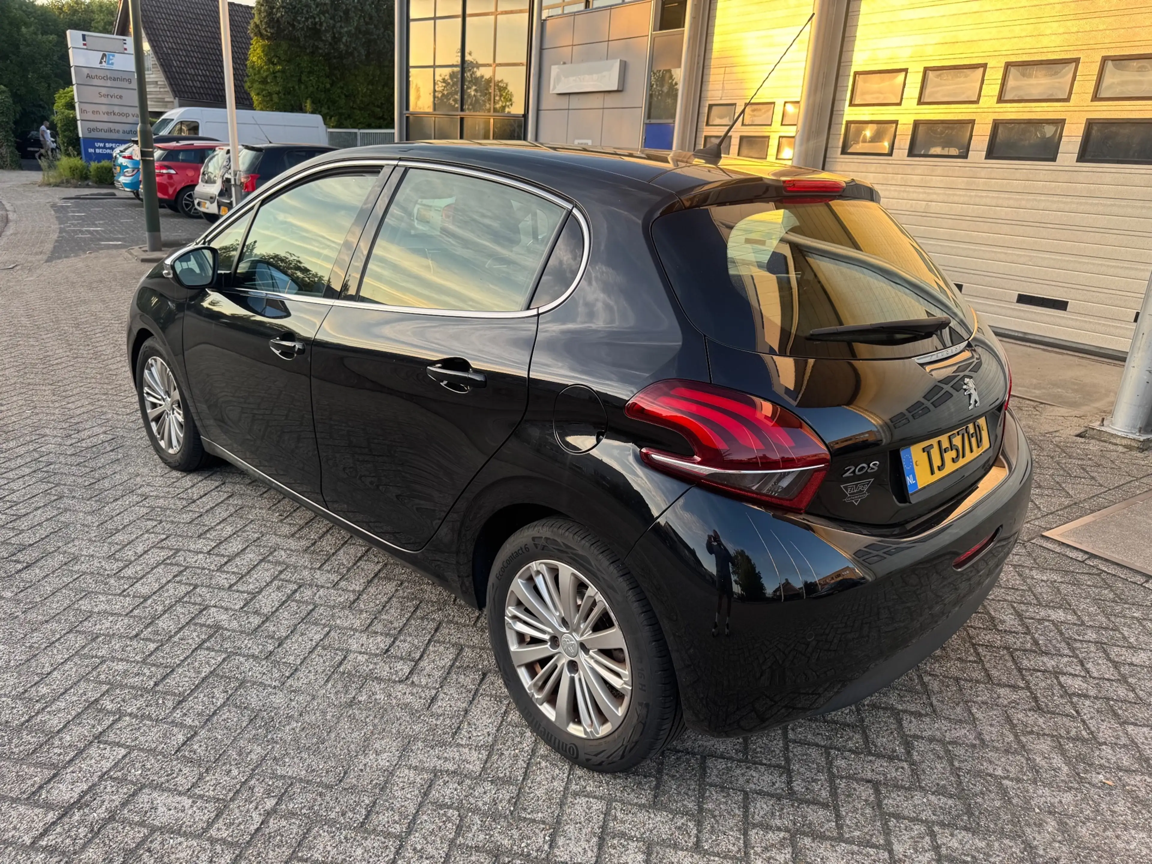 Peugeot 208 1.2 PureTech GT-line Airco,Navi, Pdc — photo 3