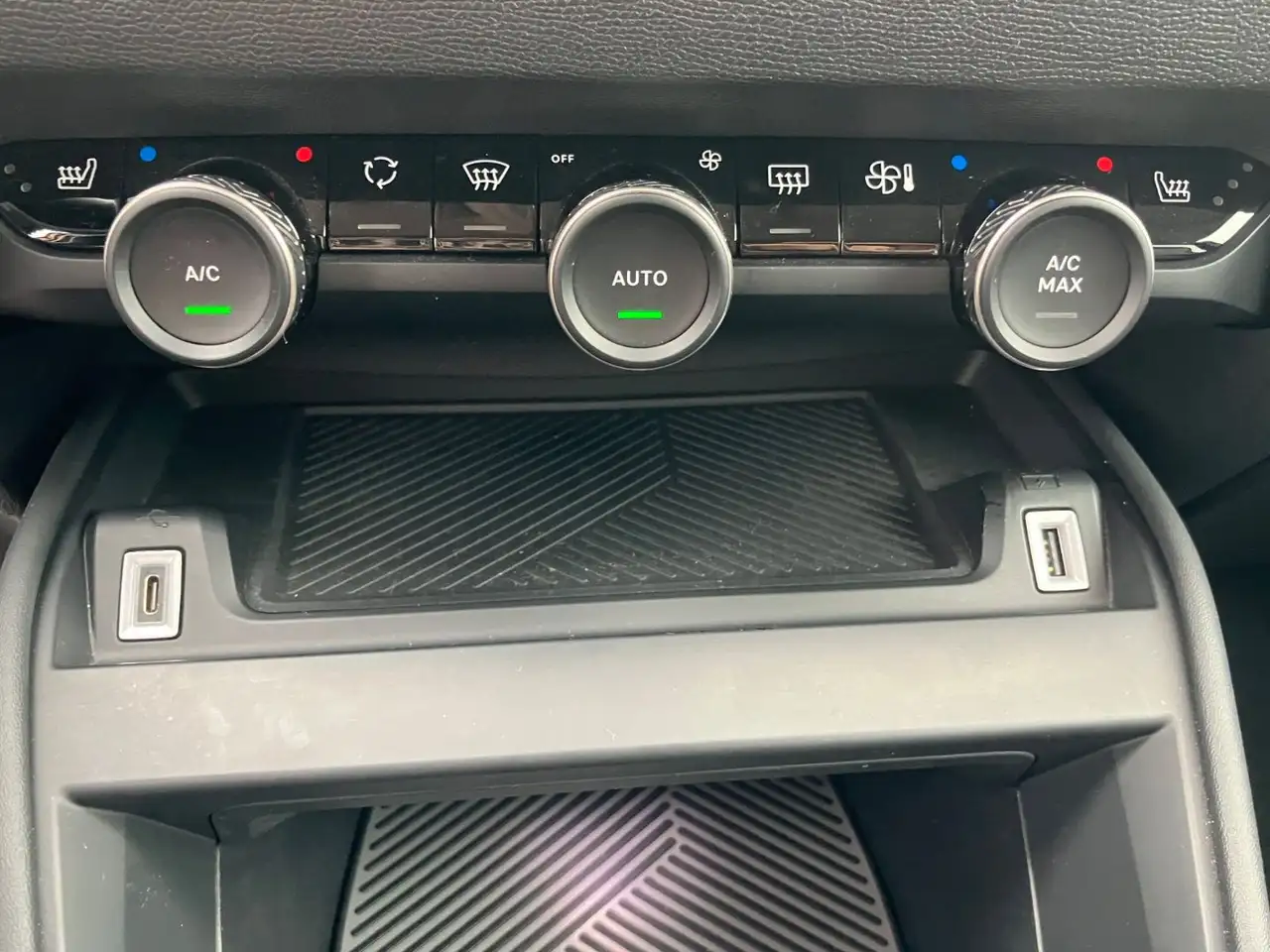 Citroen C4 Berline — photo 29