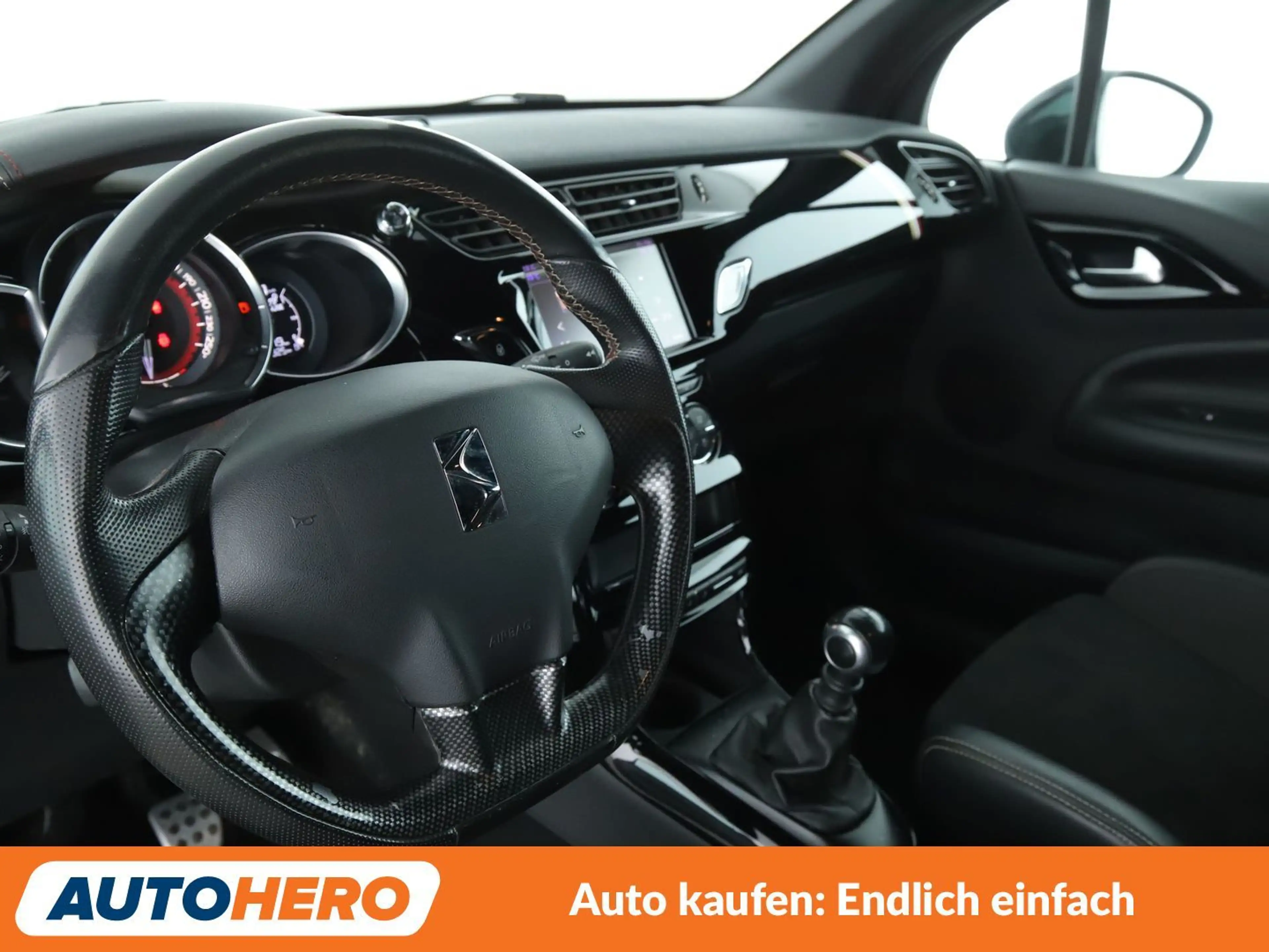 Citroen DS3 1.6 THP Performance*NAVI*CAM*PDC*ALU*KLIMA* — photo 11