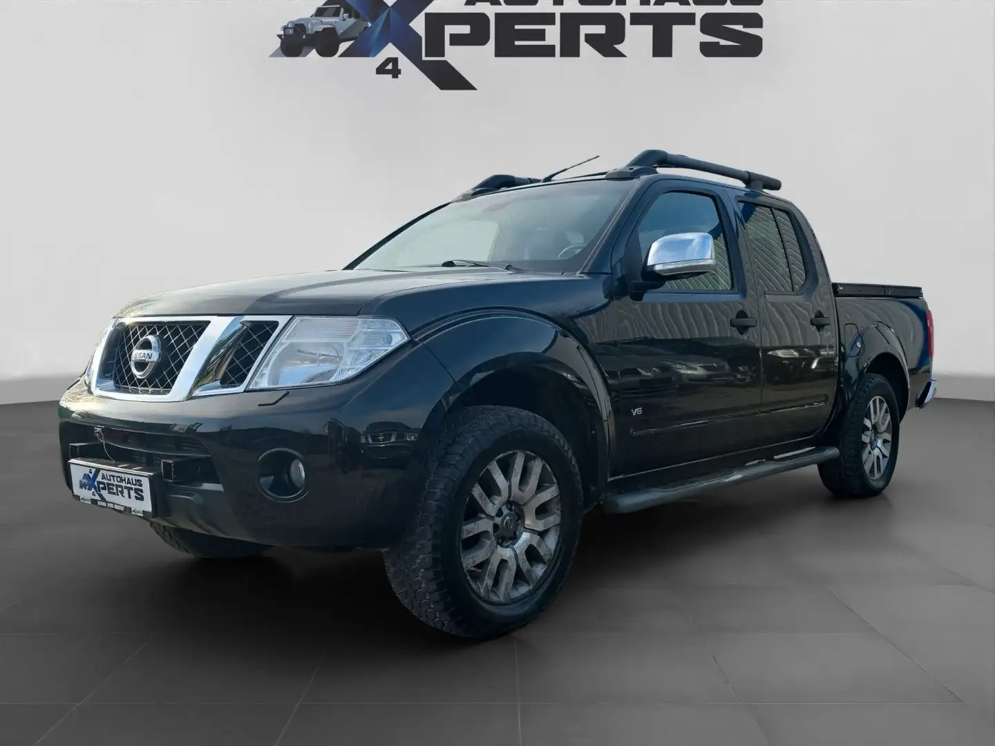Nissan Navara Pickup Double Cab LE V6 4X4 Schwarz - 2