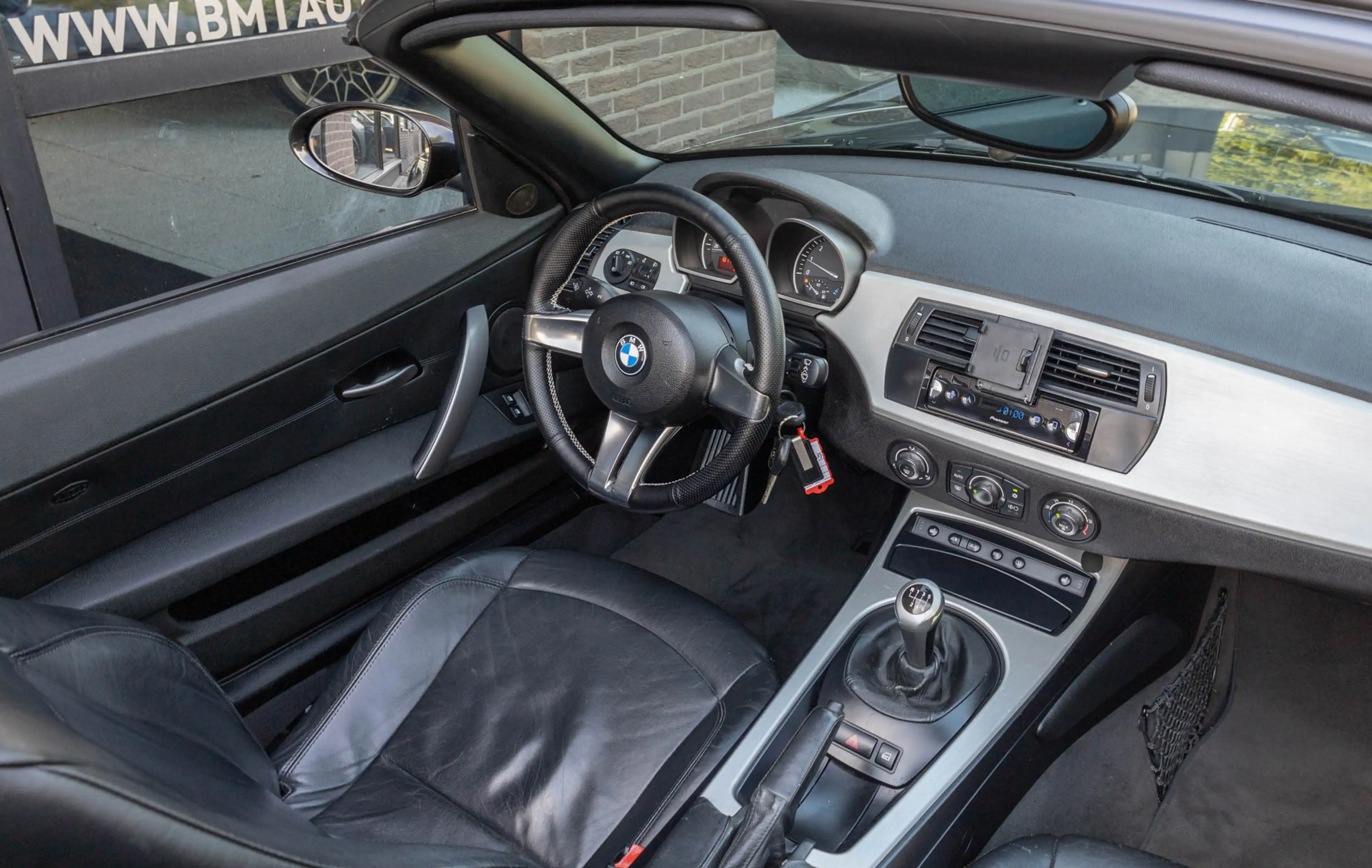BMW Z4 Roadster 2.0i Introduction — photo 17